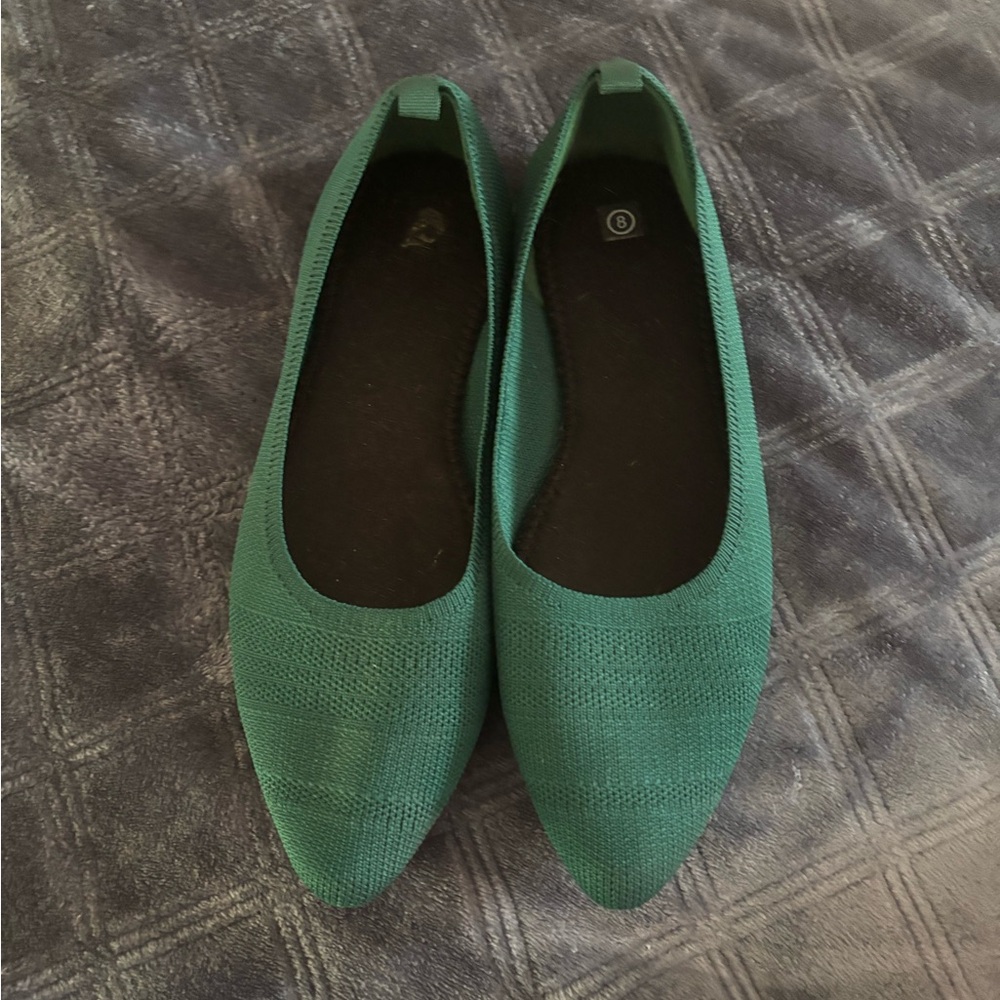 Dark green comfy flats (similar fabric to rothy’s) size 8
